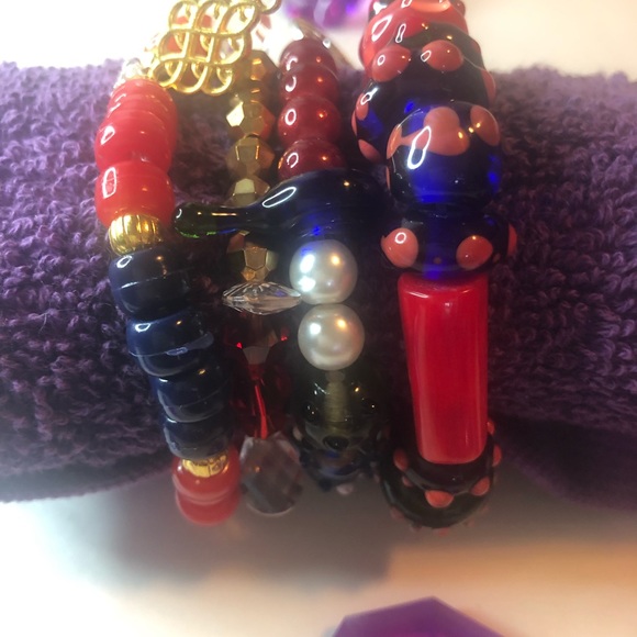 DIY Craft RED. JEWELRY Bracelets - Picture 2 of 2